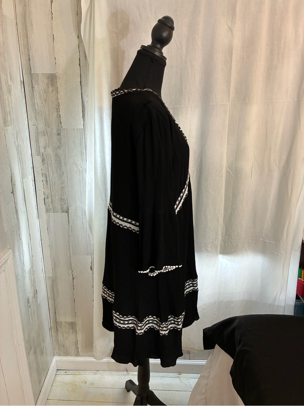 INC International Concepts Black dress  with White Embroidered Trim Sz XL - Picture 2 of 4